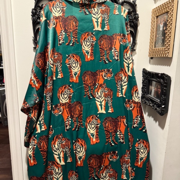 Dressed in LaLa Tiger Tales Playsuit L/XL - Picture 7 of 13